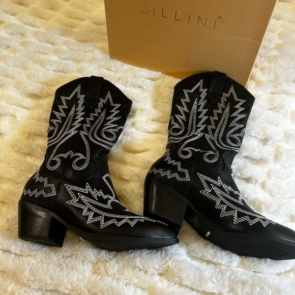 Poshmark Shoes - Poshmark NEW BILLINI UTICA WESTERN BOOTS BLACK & WHITE